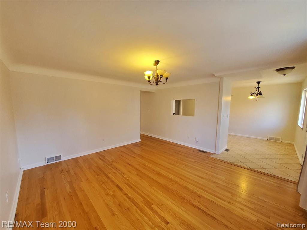 5637 MERRICK Street, Dearborn Heights, MI 48125 — Photo 3