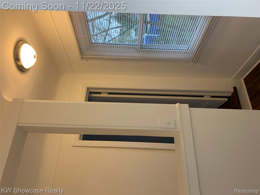 462 Algene Street, Lake Orion, MI 48362 — Photo 18