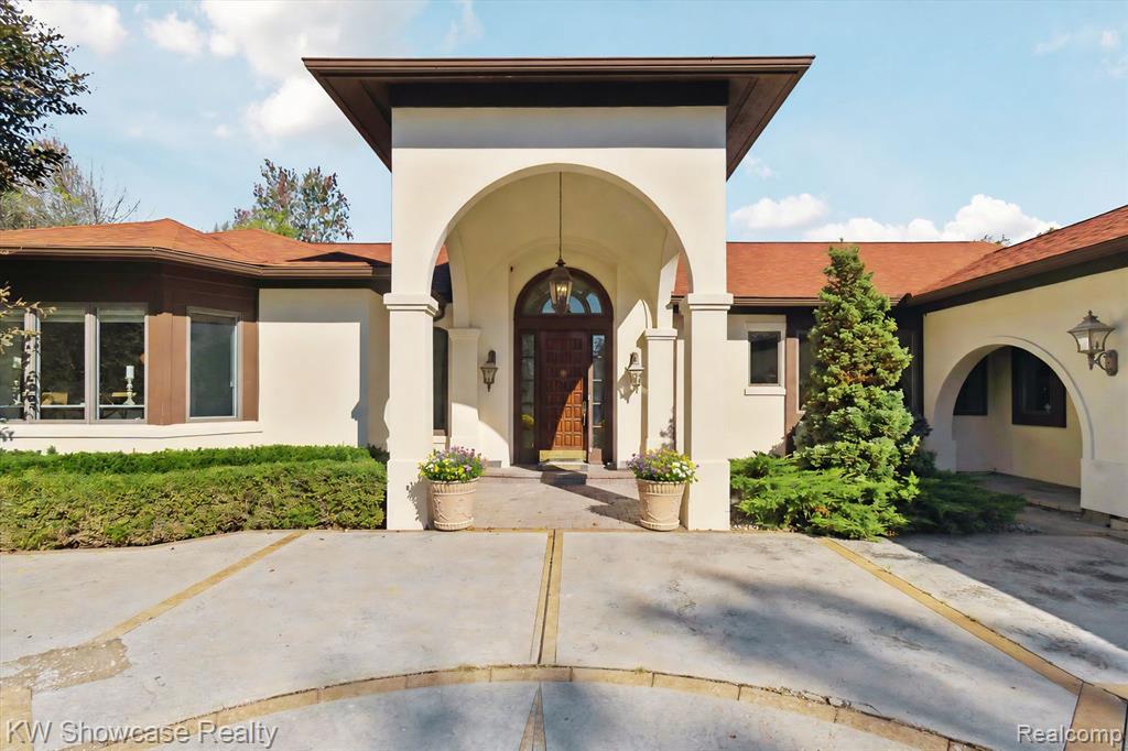 9109 N Territorial Road, Plymouth, MI 48170 — Photo 2
