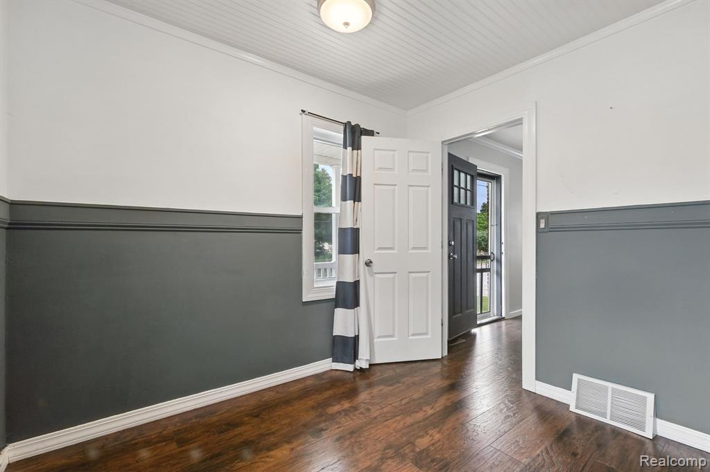 8093 Crapo Street, Swartz Creek, MI 48473 — Photo 5