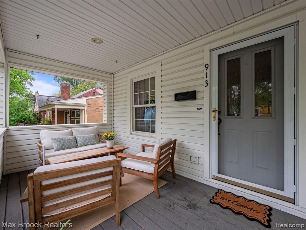 913 MAPLEGROVE Avenue, Royal Oak, MI 48067 — Photo 6