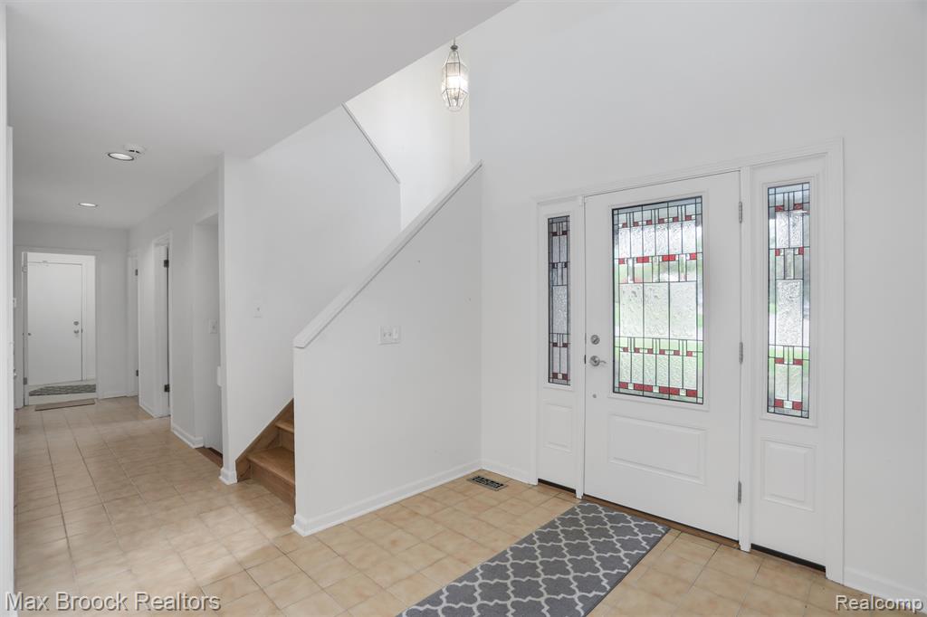 5844 INDEPENDENCE Lane, West Bloomfield, MI — Photo 6