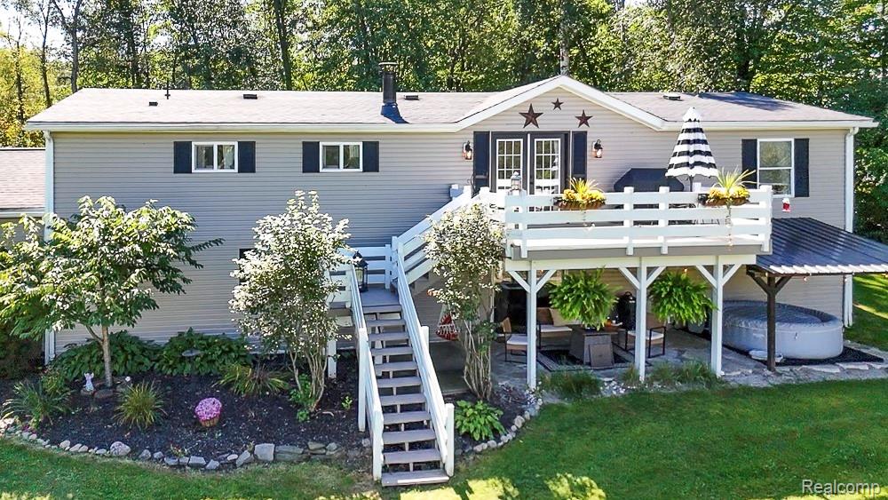 715 W Glass Road, Ortonville, MI 48462