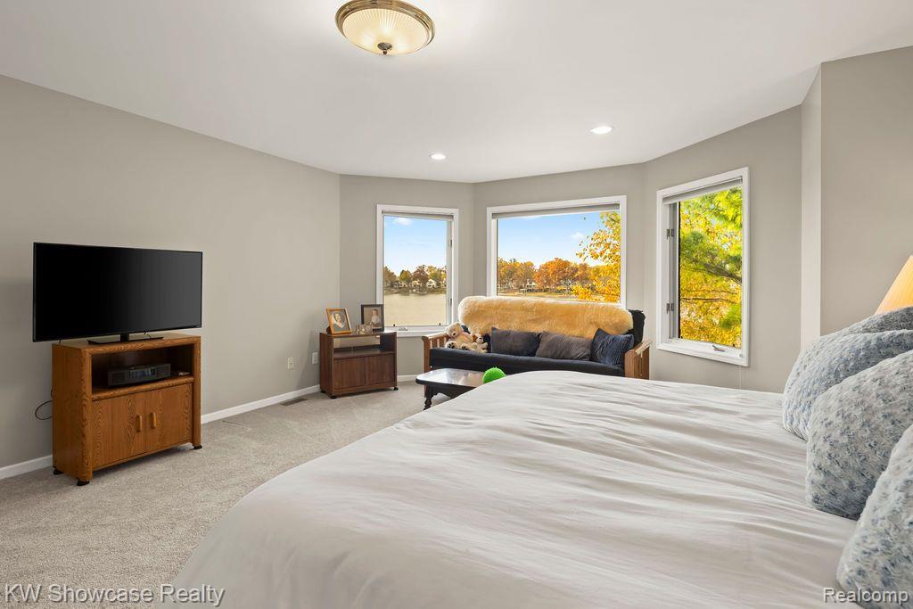 8579 PINE COVE Drive, Commerce Twp, MI 48382 — Photo 58