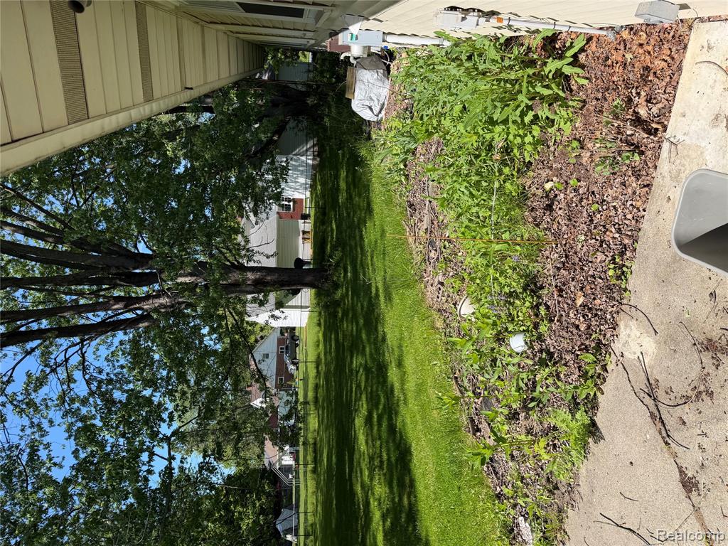 455 6th Street, Marysville, MI 48040 — Photo 2