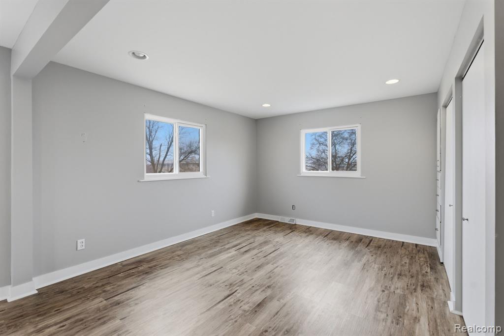 57 W Elmwood Avenue, Clawson, MI — Photo 11