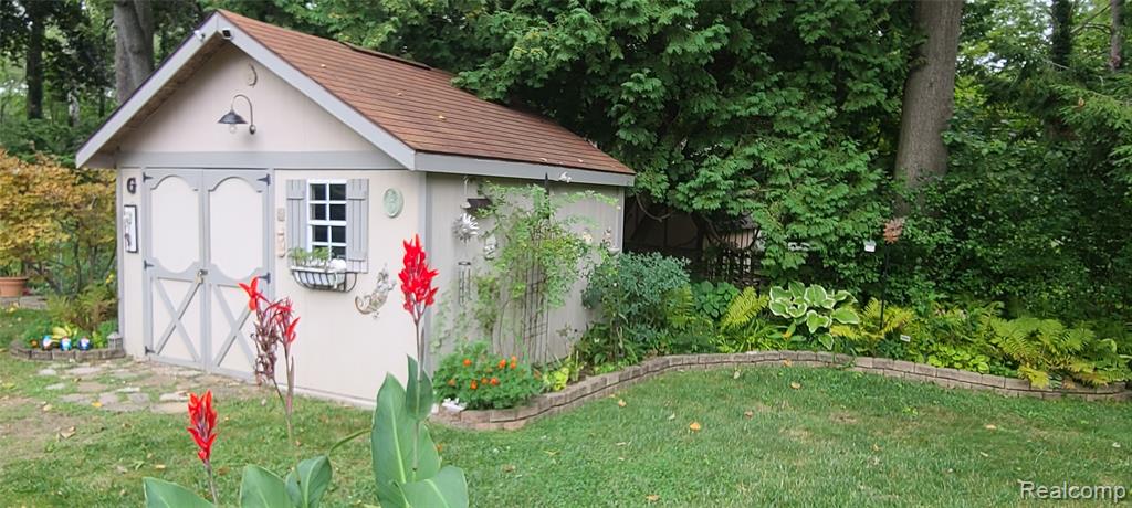 6962 Stockport Drive, Lambertville, MI 48144 — Photo 29