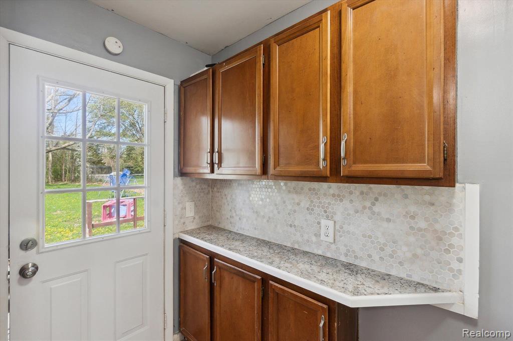 5407 Country Lane, Flint, MI 48506 — Photo 12