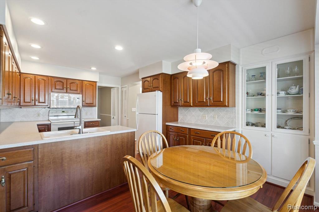 540 WESTOVER Pass, Grand Blanc, MI 48439 — Photo 13