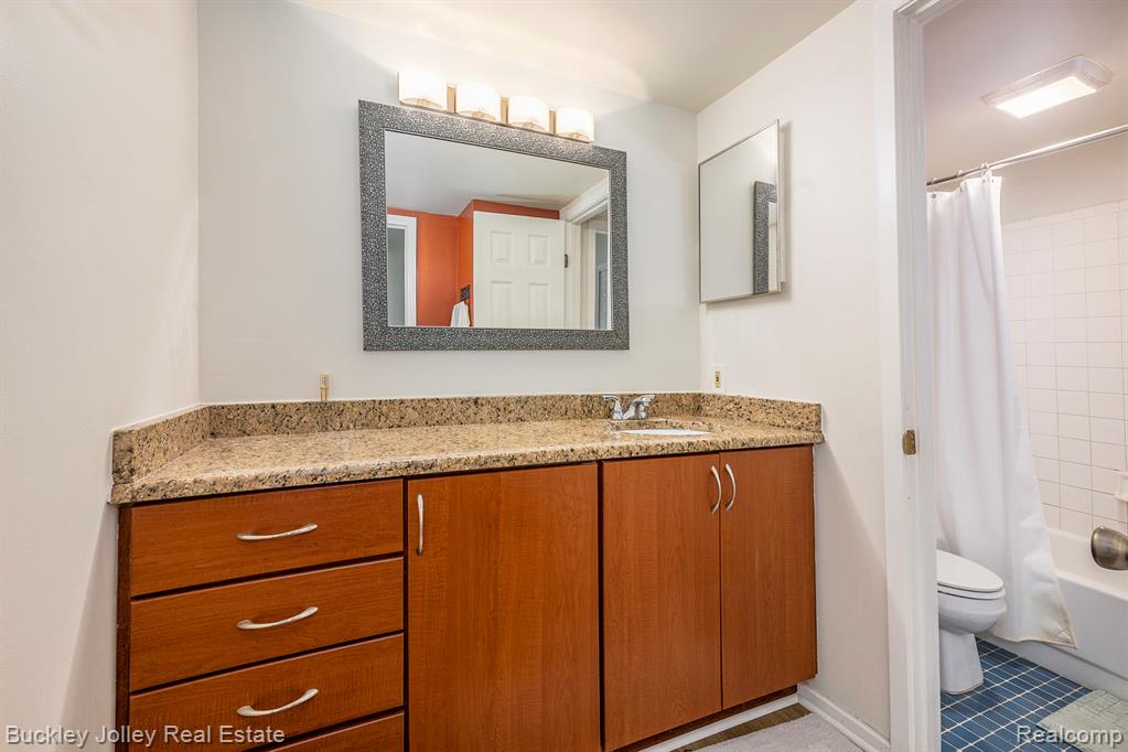 399 Spring Brooke Drive, Brighton, MI 48116 — Photo 7