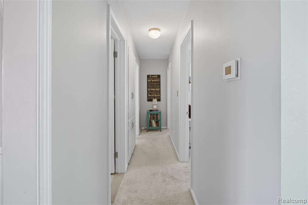 9840 Brookfield Street, Livonia, MI 48150 — Photo 21
