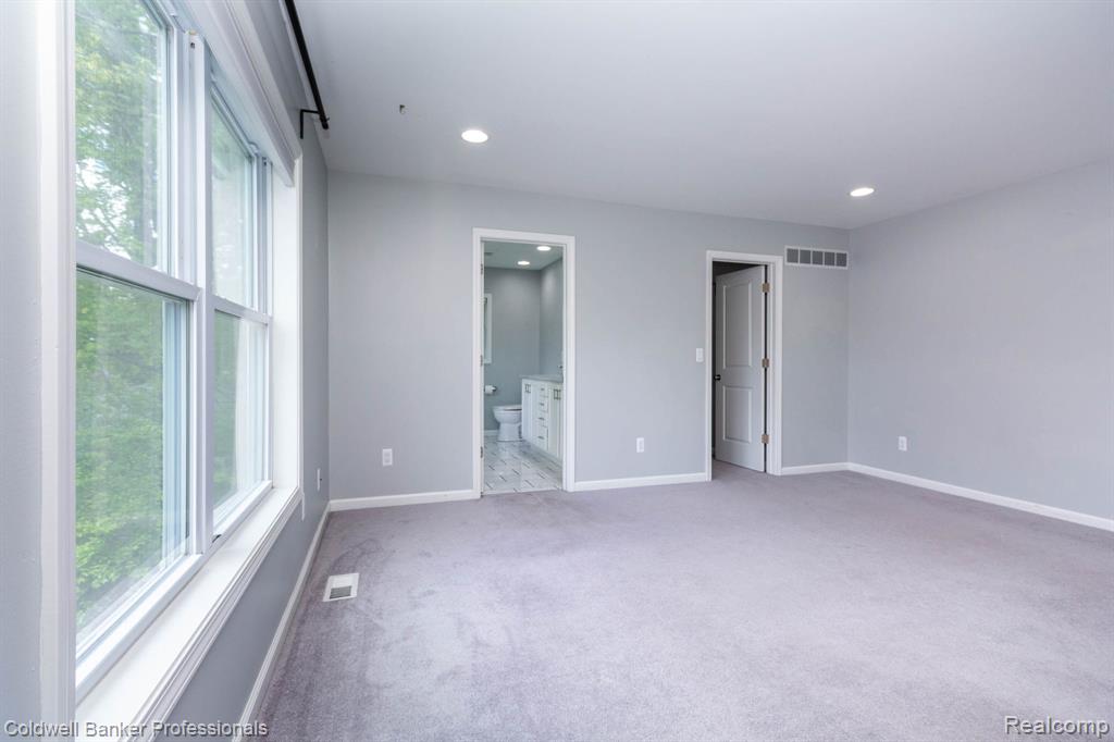 829 N Dorchester Avenue, Royal Oak, MI 48067 — Photo 28
