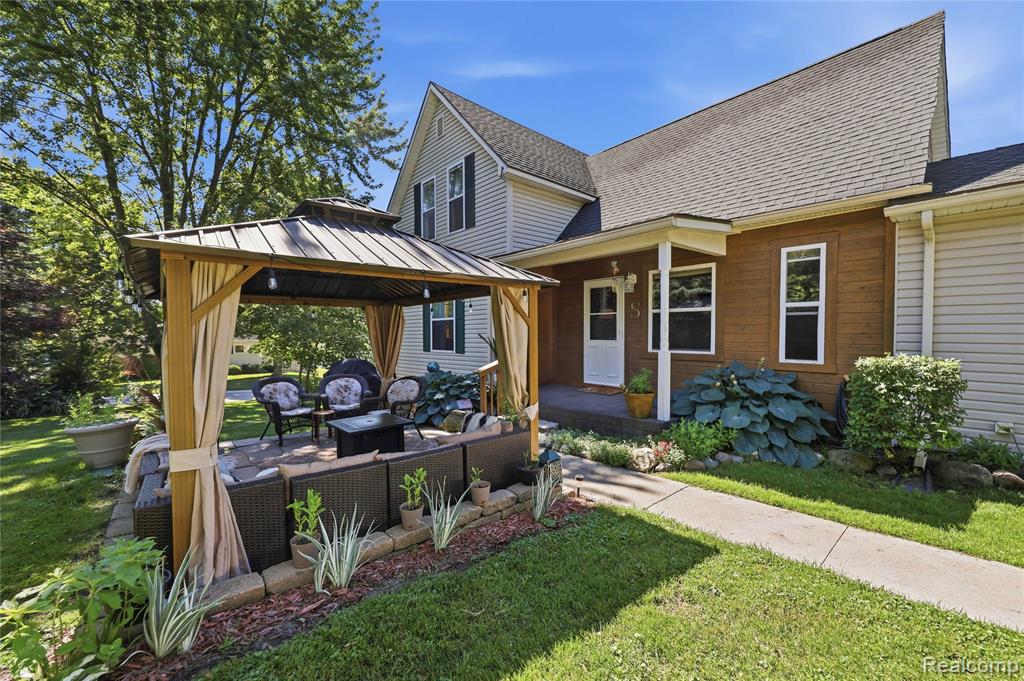 806 S 10th Street, St. Clair, MI 48079 — Photo 43