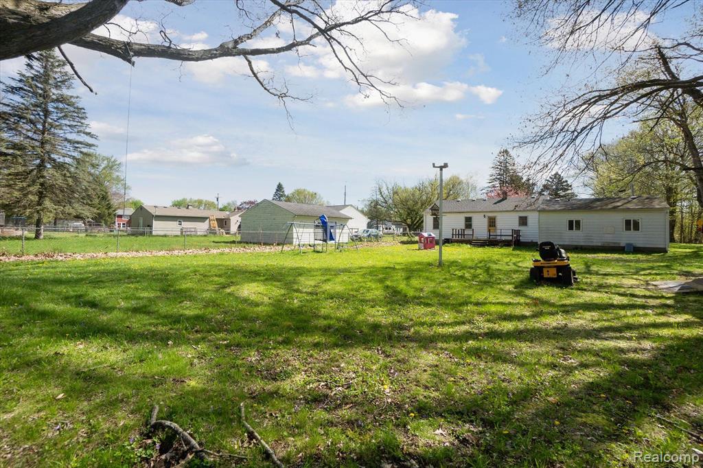 5407 Country Lane, Flint, MI 48506 — Photo 33
