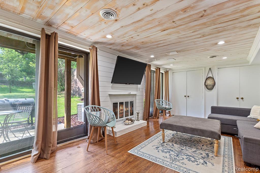 5305 Wright Way S, West Bloomfield, MI — Photo 16