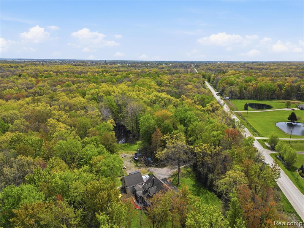 5790 Roberts Road, Cottrellville, MI — Photo 17