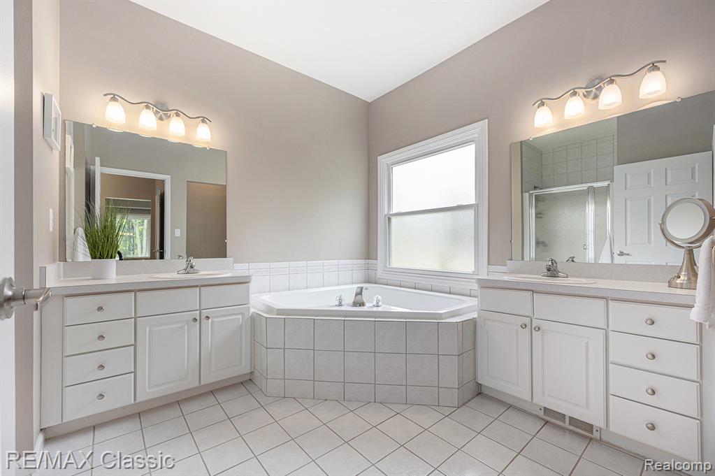 45483 Addington Lane, Novi, MI — Photo 22
