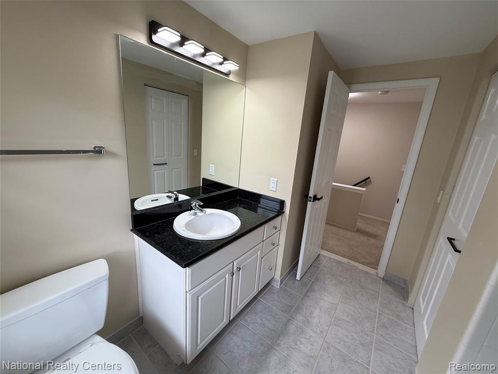 5888 Red Coat Lane, West Bloomfield, MI — Photo 32