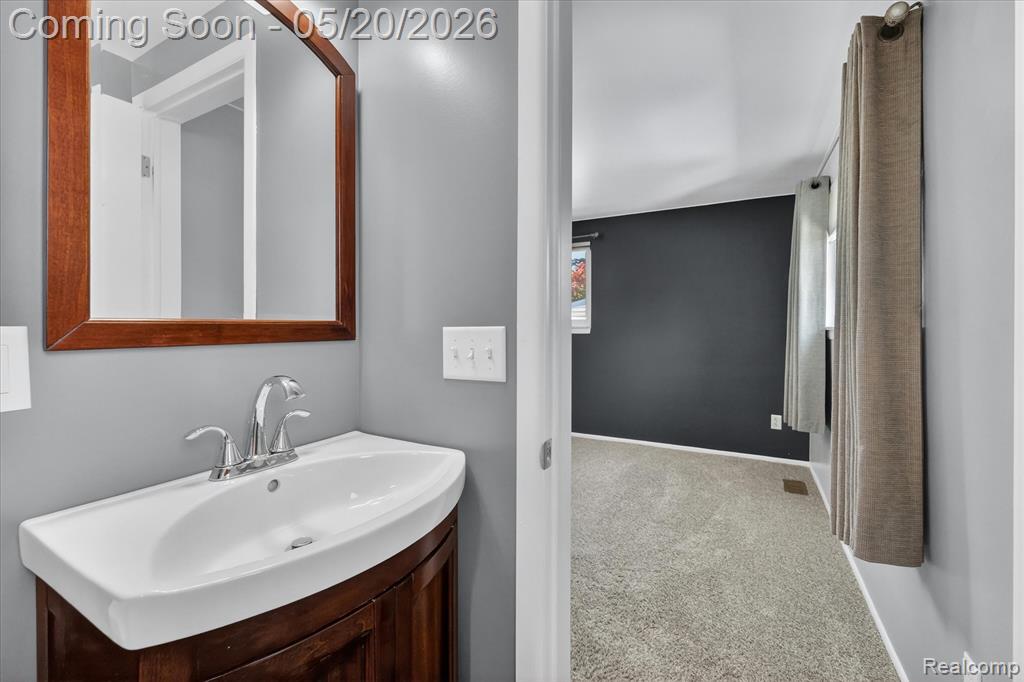 38010 John P Street, Clinton Twp, MI 48036 — Photo 35
