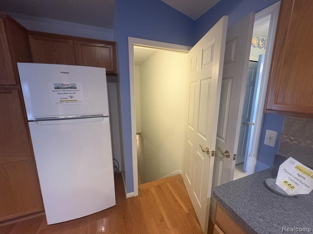 14033 Watersway Drive, Gibraltar, MI — Photo 16