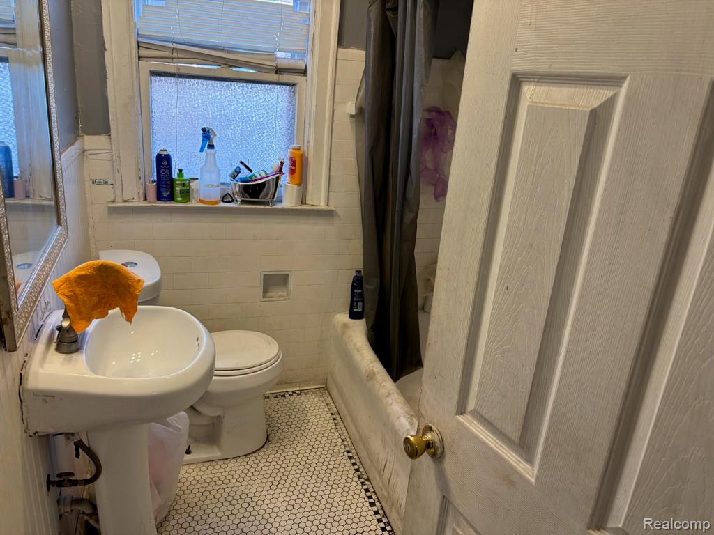 24 Linden Street, River Rouge, MI 48218 — Photo 8