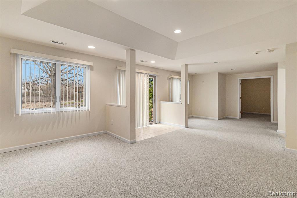 2250 WILLOW TREE Drive, Brighton, MI 48116 — Photo 14