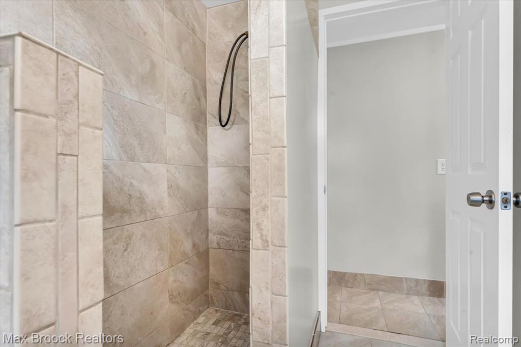 417 W Lincoln Avenue, Royal Oak, MI 48067 — Photo 48