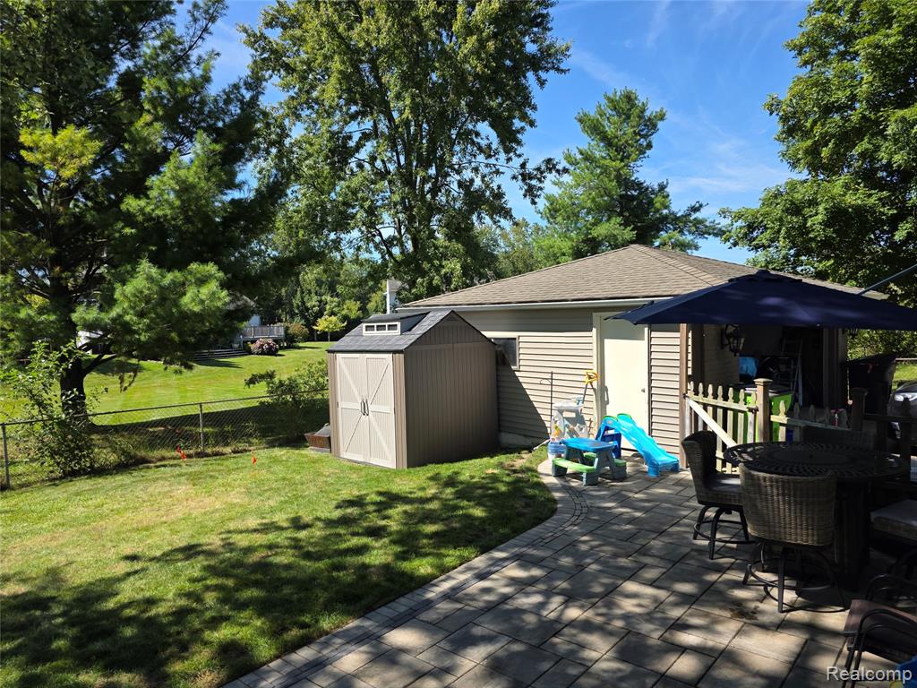 397 University Avenue, South Lyon, MI 48178 — Photo 33