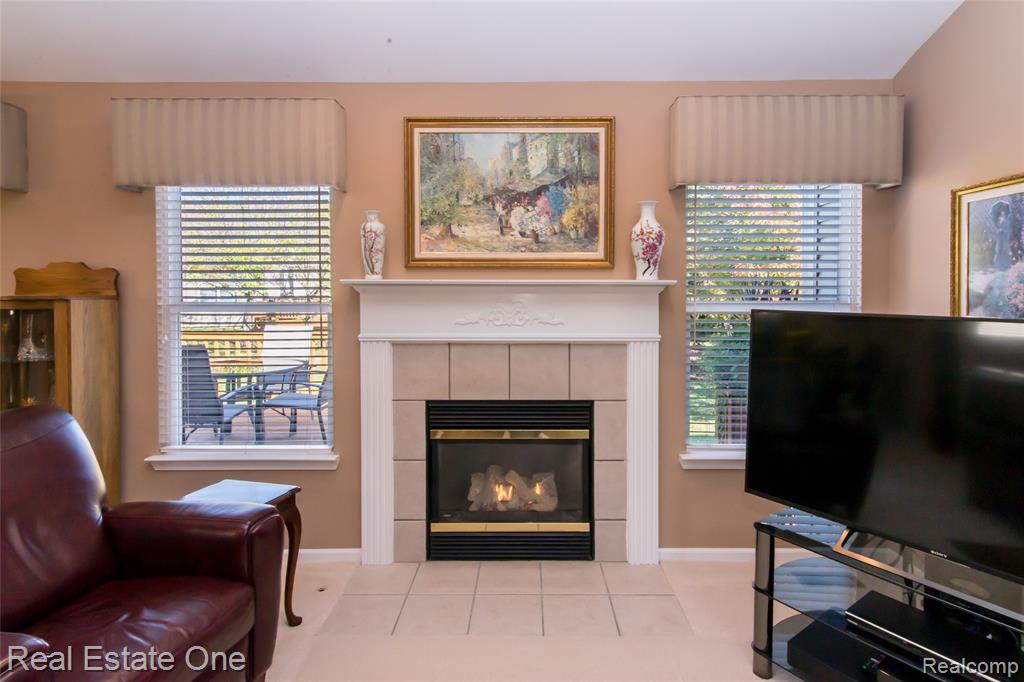 568 Woodhaven Drive, Walled Lake, MI 48390 — Photo 18