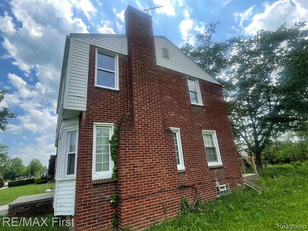 3677 Somerset Avenue, Detroit, MI 48224 — Photo 4