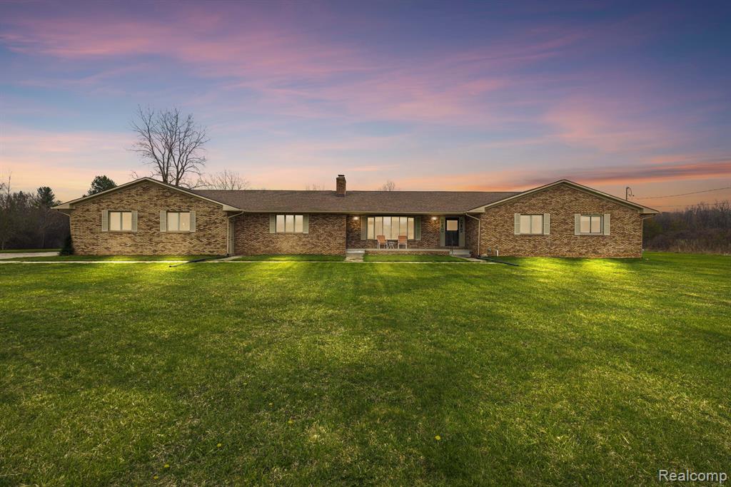 5412 N JENNINGS Road, Flint, MI 48504 — front exterior