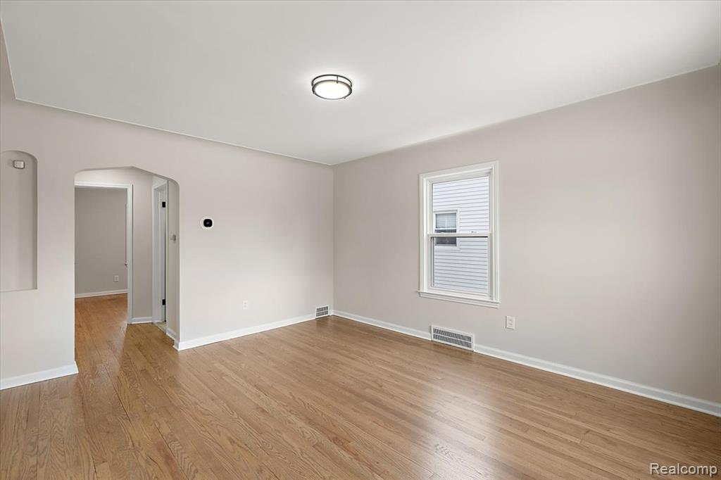 852 Cambridge Road, Berkley, MI 48072 — Photo 4