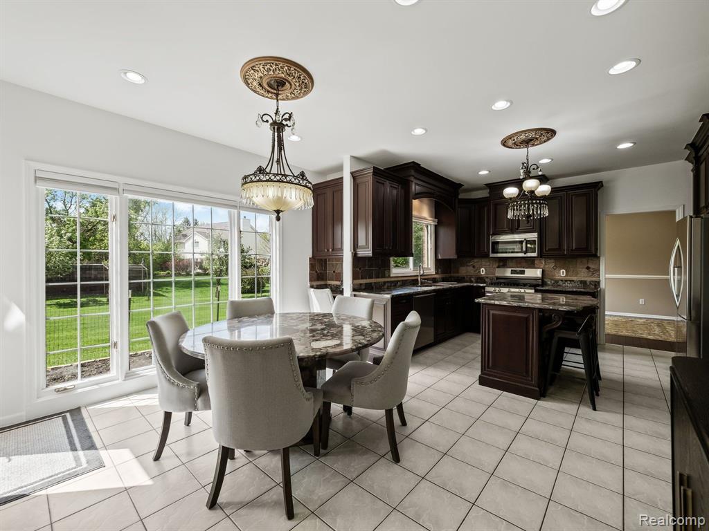 944 BRAHMS, Troy, MI 48085 — Photo 16