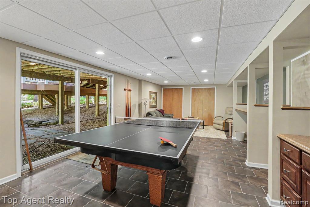 2411 Farmbrook Trail, Oxford, MI 48370 — Photo 23