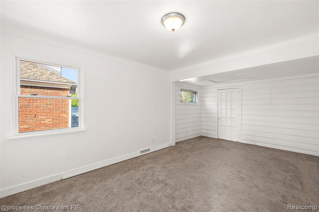 18645 Roselawn Street, Detroit, MI 48221 — Photo 32