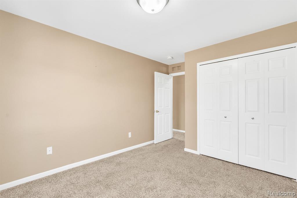 16901 Carriage Way, Northville, MI — Photo 28