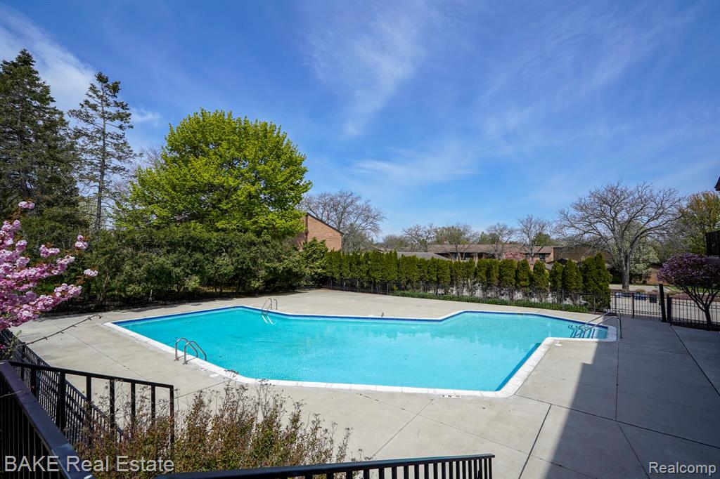 881 Greenhills Drive, Ann Arbor, MI 48105 — Photo 33