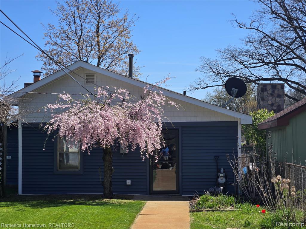 8991 LakeView Drive, White Lake, MI — Photo 3
