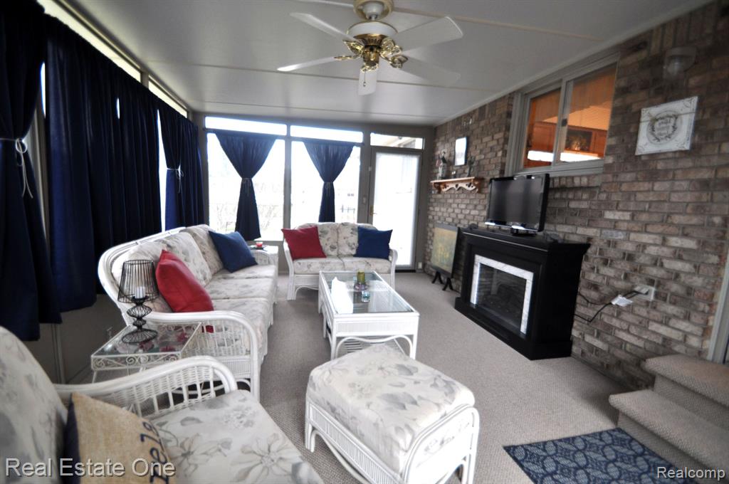 46654 SPRINGHILL Drive, Utica, MI 48317 — Photo 31