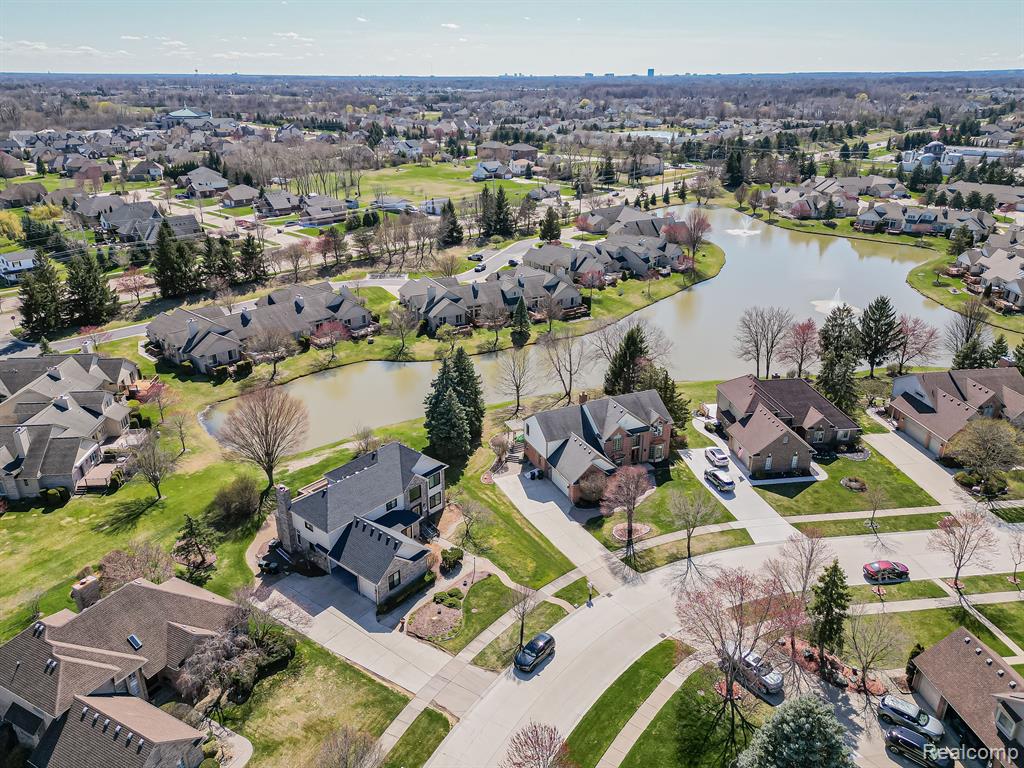 43261 CHARDONNAY Drive, Sterling Heights, MI 48314 — Photo 4