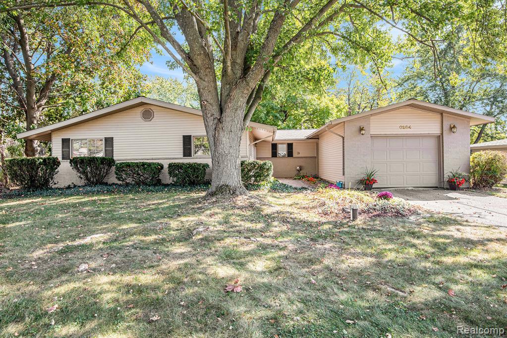 6284 Westview Drive, Grand Blanc, MI 48439 — Photo 2