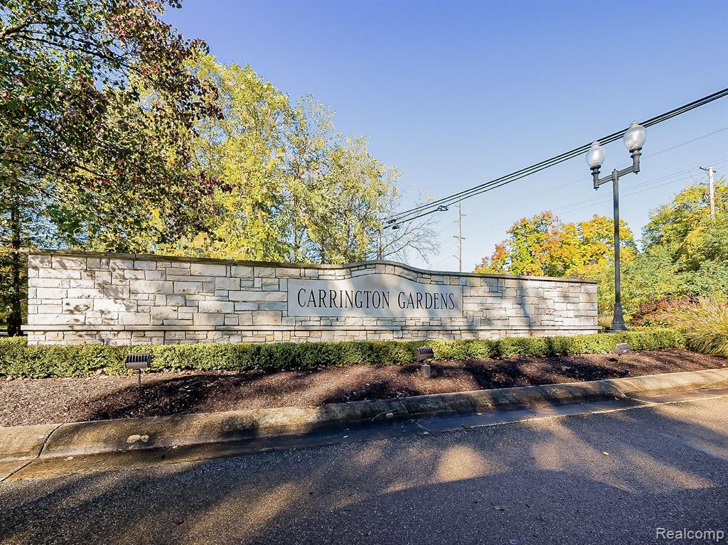6866 CAMBRIDGE, West Bloomfield, MI — Photo 27