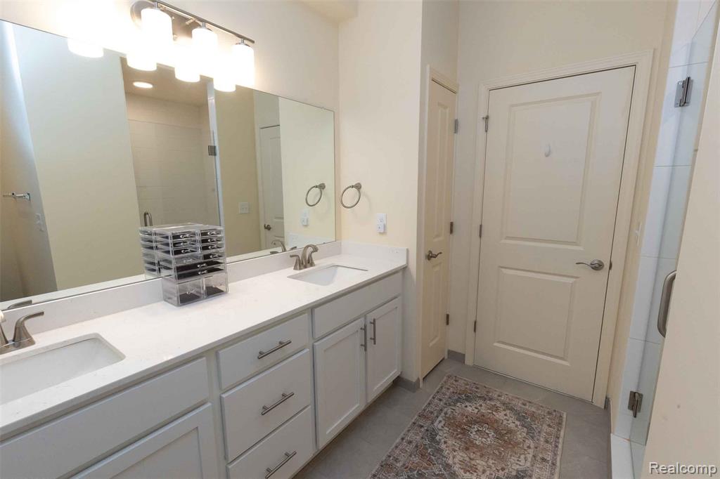 224 Jotham Avenue, Auburn Hills, MI 48326 — Photo 30