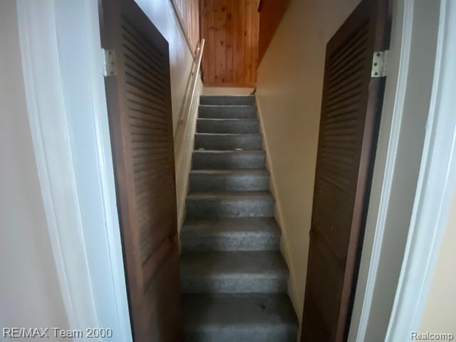 18904 Mallina Street, Grosse Pointe, MI 48236 — Photo 14