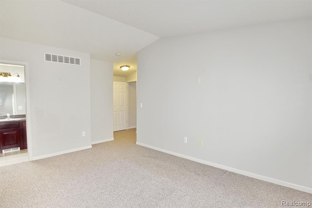 751 PAINT CREEK Drive, Troy, MI 48085 — Photo 18