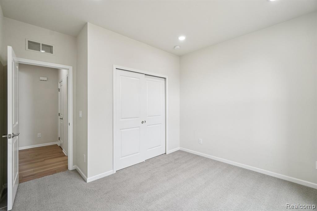 22820 Martin Road, South Lyon, MI 48178 — Photo 39