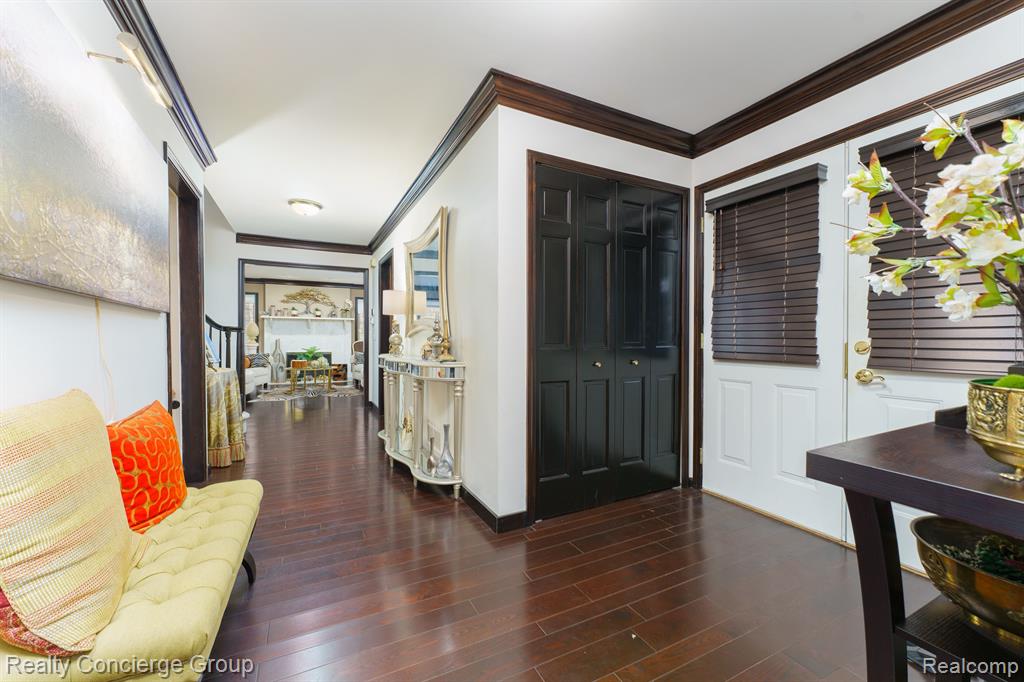 4526 GOLF VIEW Drive, Brighton, MI 48116 — Photo 4