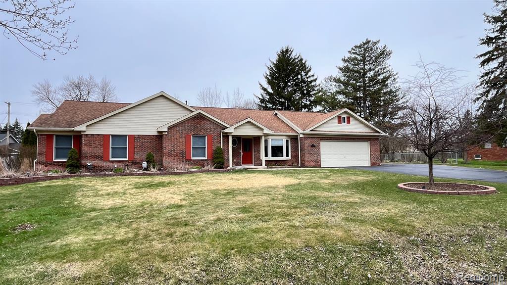 5341 WRIGHT Drive, Troy, MI 48098 — front exterior