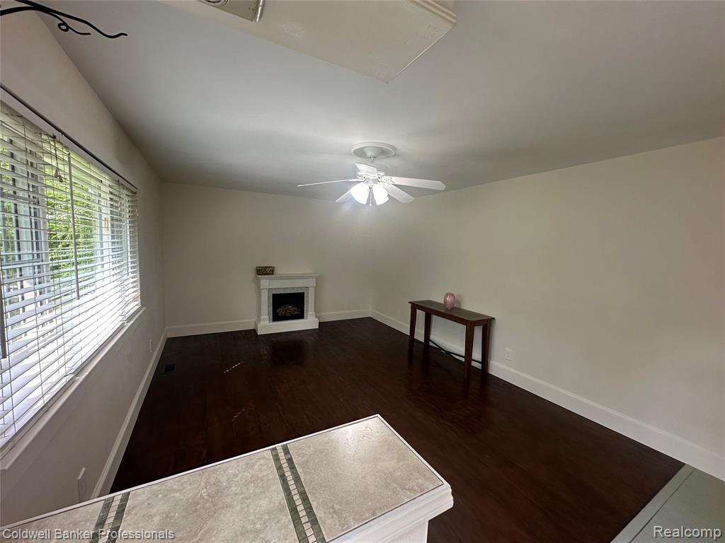 937 State Road, Fenton, MI 48430 — Photo 6