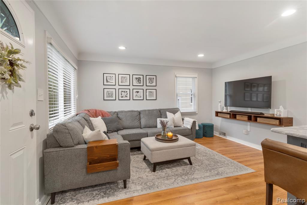 606 N Dorchester Avenue, Royal Oak, MI 48067 — Photo 5